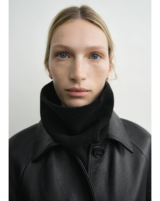 Totême Black Cashmere Neck Warmer