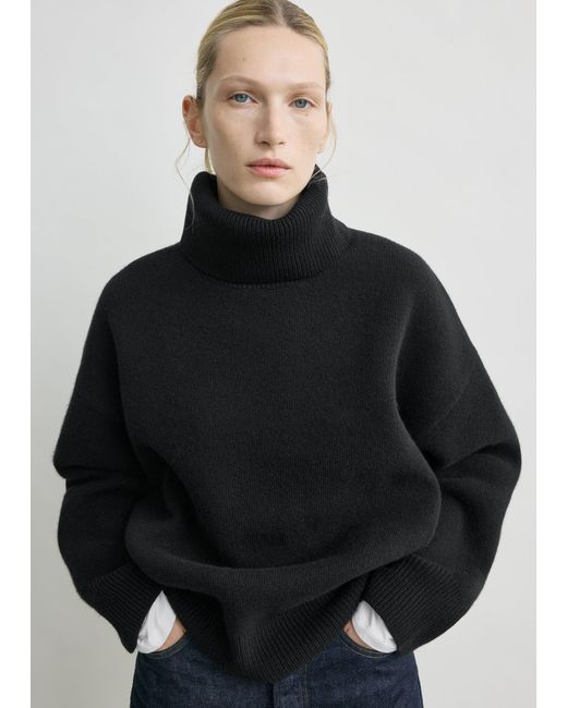 Totême Black Double-Knit Turtleneck