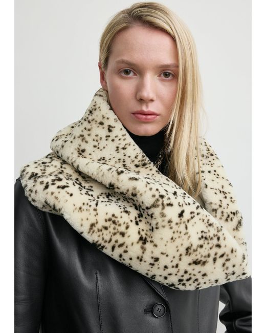 Totême  Natural Stracciatella Shearling Muff