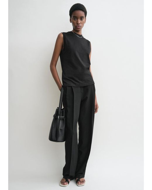 Totême  Black Relaxed Sleeveless Tee