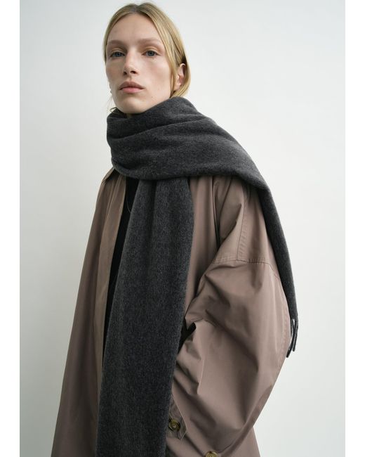 Totême Black Cashmere Scarf