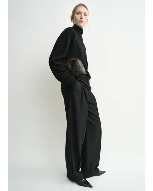 Totême Black Medium Croco-Embossed Day Pouch
