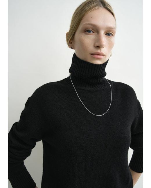 Totême Blue Cashmere Turtleneck