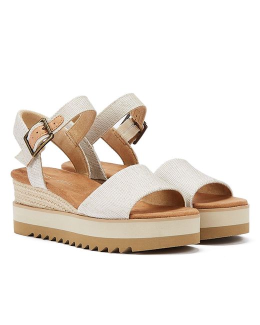 Diana Canvas Zeppa Naturale Donna Sandalo Bianco di TOMS in Metallic
