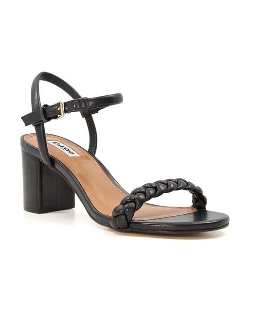 Jaslyn Tacchi Neri di Dune in Black
