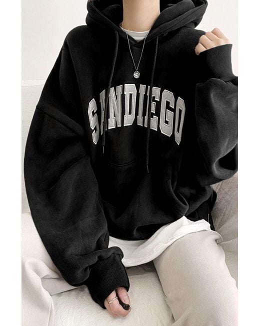uyguntarz Black Sandiego Bedrucktes Oversize-Sweatshirt