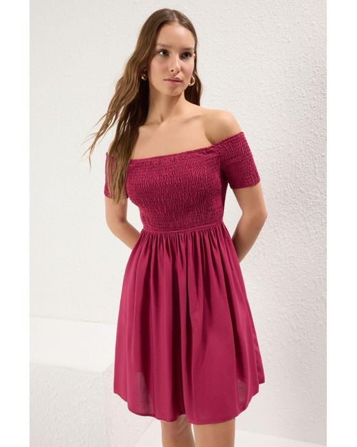 Trendyol Red Fuchsiafarbenes, Gerades, Tailliertes Gimp-Minikleid Mit Geradem Saum Für Damen