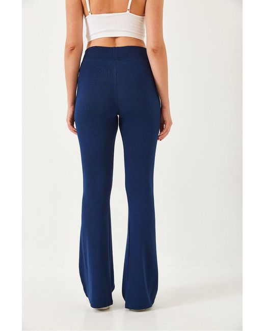 Bianco Lucci Blue Hose Mit Weitem Gürtel Und Spanischem Bein Und Hoher Taille Für Damen