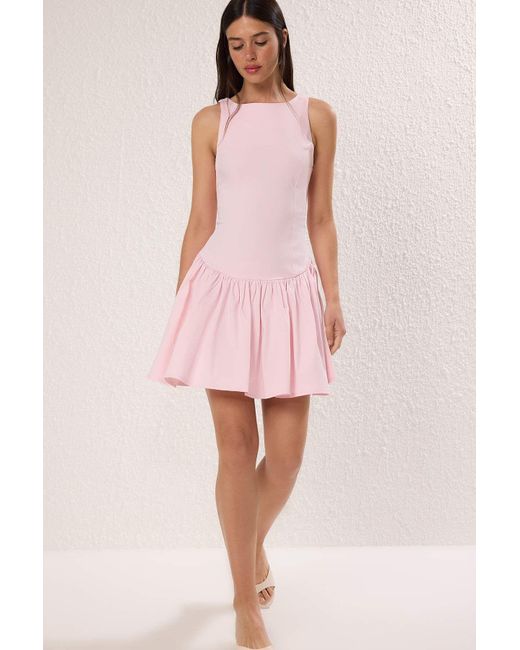Trendyol Red Tailliertes, Gewebtes Kurz-/Minikleid Für Damen