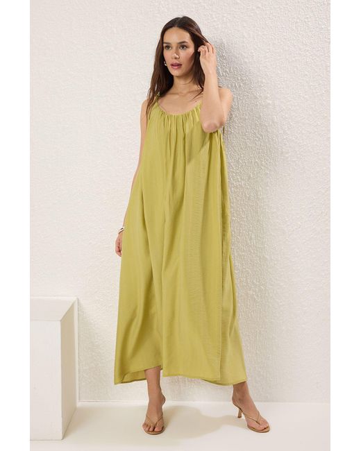 Trendyol Yellow Burgunderrotes A-Linien-Mini-Webkleid Mit Öffnung Twoss25El00401 Für Damen