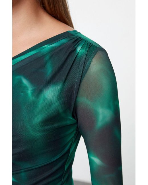 Trendyol Multicolor Mehrfarbige, Figurbetonte, Asymmetrische Tüllbluse Mit Gefüttertem Ausschnitt Für Damen