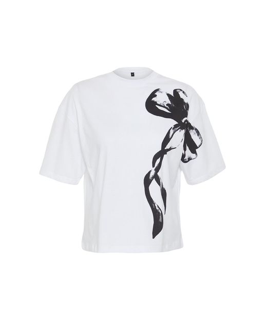 Trendyol White Es, mit bändchen bedrucktes oversize-/weite-fit-strick-t-shirt mit rundhalsausschnitt, 100 % baumwolle