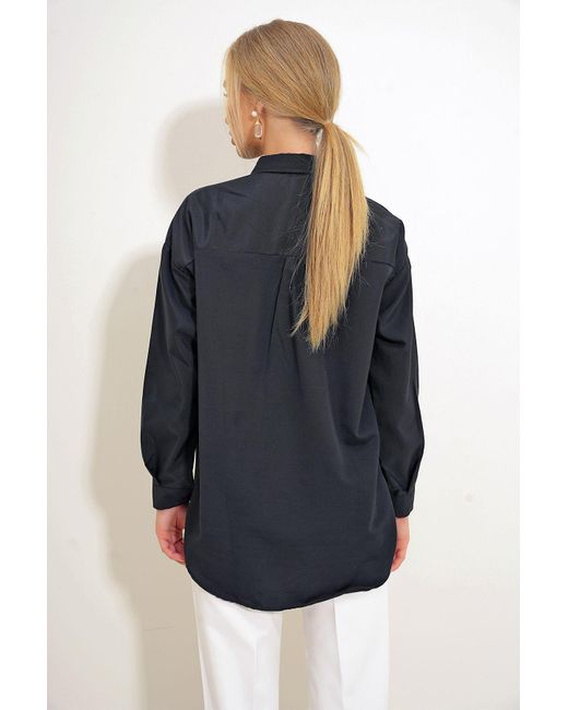 Trend Alaçatı Stili Blue Schwarzes, Mit Blumen Besticktes, Übergroßes Hemd – Für Damen