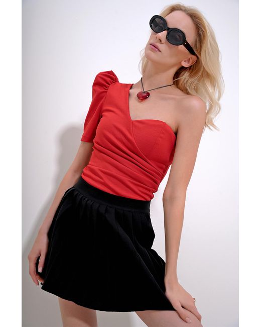 Trend Alaçatı Stili Red E bluse mit einschultriger schulter