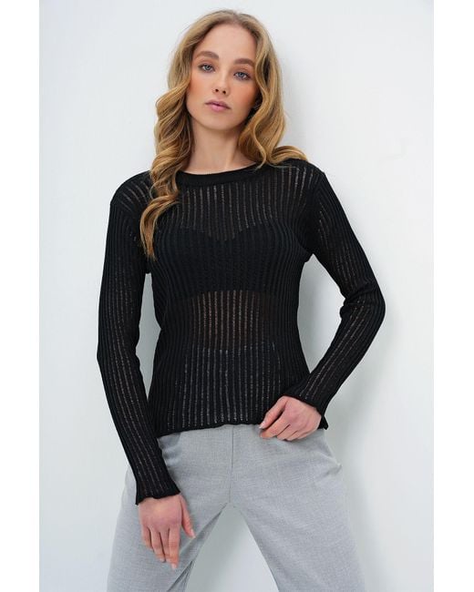 Trend Alaçatı Stili Black Schwarze Durchbrochene Strickbluse Mit Rundhalsausschnitt Für Damen