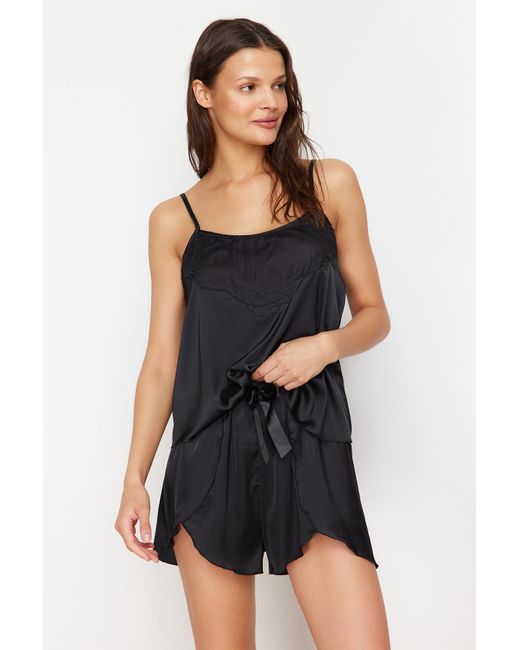 Trendyol Black Satin-pyjama-set – es tülldetail, seilriemen