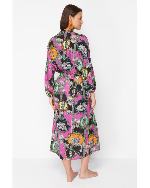 Trendyol Multicolor Maxi-kimono und kaftan aus 100 % gewebter baumwolle mit abstraktem muster und gürtel