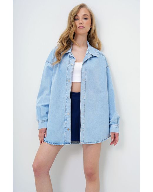 Trend Alaçatı Stili Blue Hellblaue, Saisonale Jeanshemdjacke Mit Druckknopfverschluss Für Damen