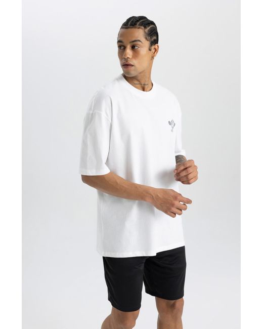 Defacto Übergroßes t-shirt mit rundhalsausschnitt und aufdruck auf der rückseite – kurzärmlig c0423ax24sm in White für Herren