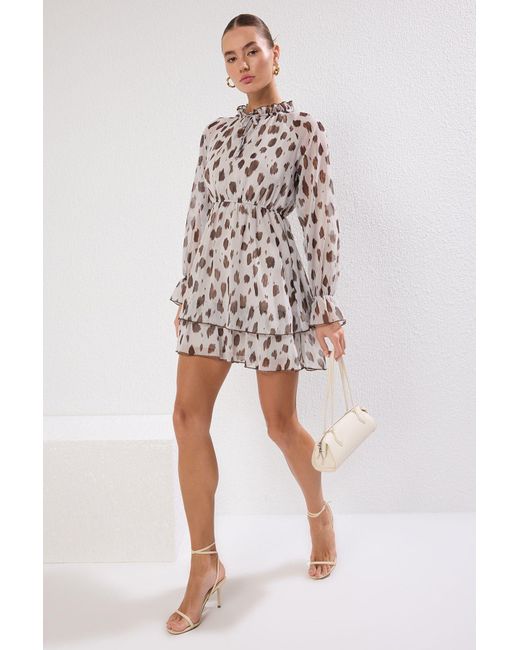 Trendyol Multicolor Mehrfarbiges, Tailliertes Mini-Webkleid Mit Tierrock Für Damen