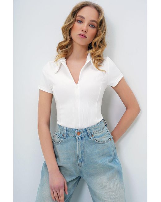 Trend Alaçatı Stili White Weiße Bluse Mit Hemdkragen Und Verstecktem Reißverschluss Ottoban Für Damen