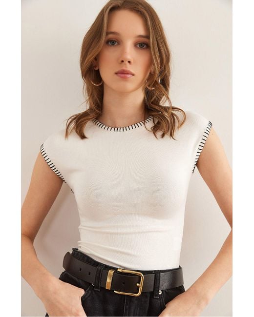 Olalook Natural Stitching Detaillierte Soft Touch Flexible Bluse Blz- 19002895 Für Damen