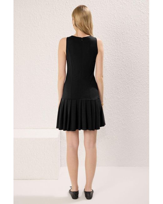 Trendyol Black Schwarzes, Plissiertes, Detailliertes Mini-Strickkleid Für Damen