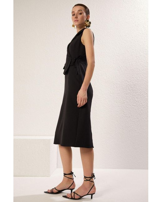 Trendyol Black Schwarzes Midikleid
