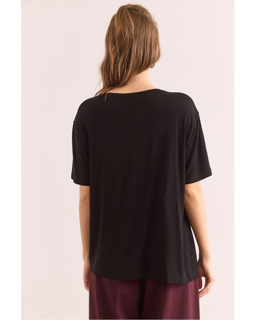 Olalook Black Schwarzes T-Shirt Mit Rundhalsausschnitt Und Teddybär-Applikation, Drapiert Tsh- 19000867 Für Damen