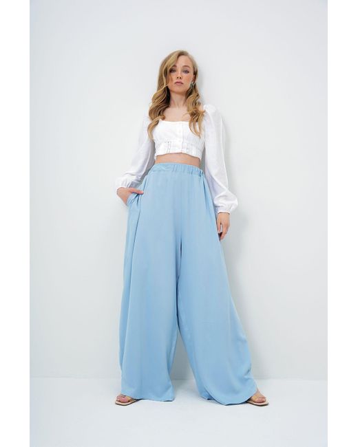 Trend Alaçatı Stili Blue Blaue, Locker Geschnittene, Gewebte Hose Mit Zwei Taschen Alc-X13879 Für Damen