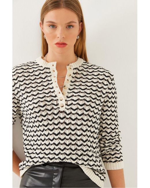 Bianco Lucci Black Gestreifter Strickpullover Mit Knopfleiste Für Damen