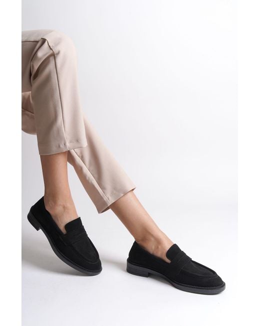 Capone Outfitters Black Loafer
