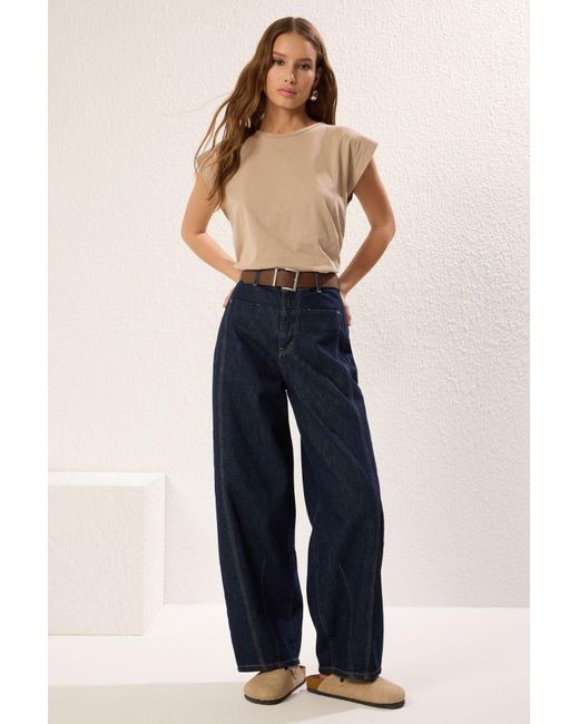 Trendyol Blue Dunkelblaue, Braune, Hoch Taillierte Ballon-Jeans Mit Gürtel Und Nähten Für Damen