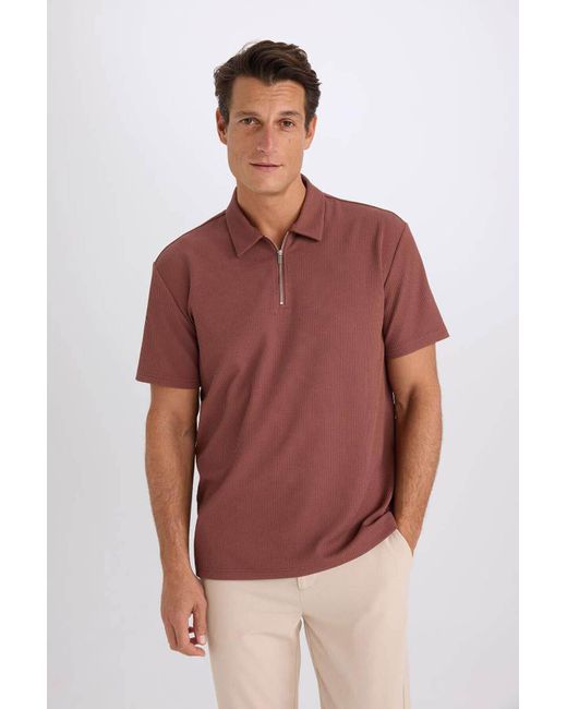 Defacto Kurzärmliges, Plissiertes Polo-T-Shirt Mit Halbem Reißverschluss Und Normaler Passform B7355Ax25Sp Für Herren in Red für Herren