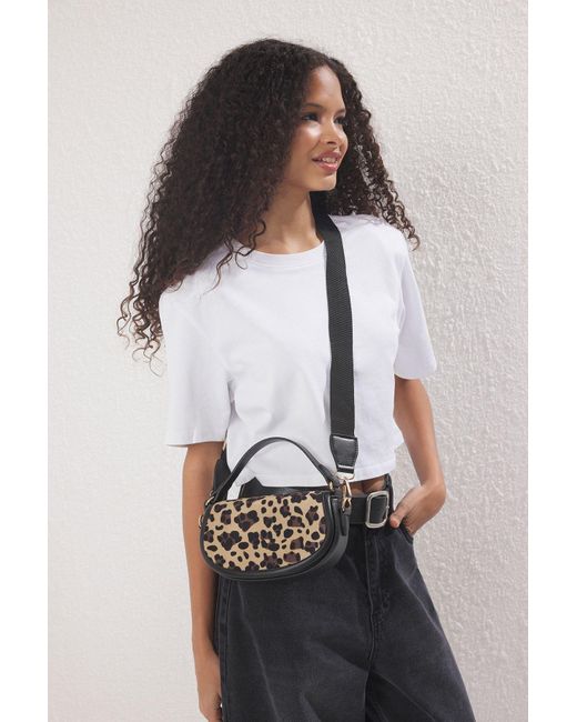 Trendyol Metallic Braune Schulter- Und Umhängetasche Mit Leopardenmuster Und Verstellbarem Riemen Für Damen