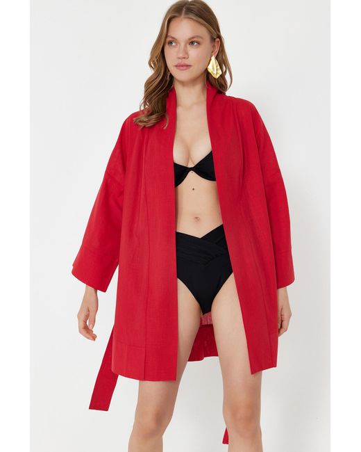 Trendyol Red Er mini-kimono und kaftan aus 100 % gewebter baumwolle mit gürtel