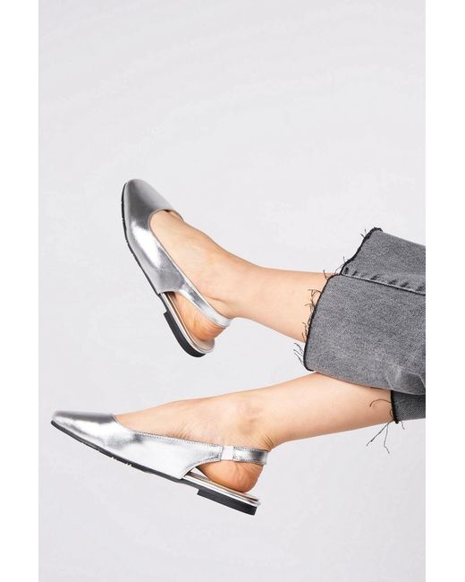 Mio Gusto Gray Flache Ballerina-Schuhe Von Ally
