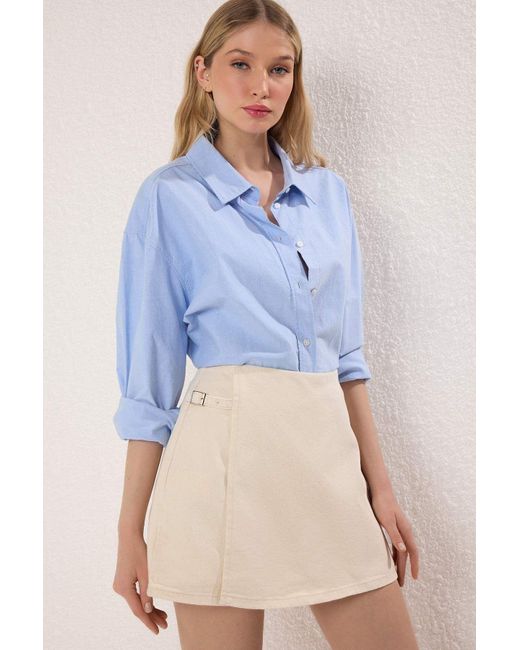 Trendyol Natural Accessoire Detaillierter Jeansshorts-Rock Mit Hoher Taille Für Damen