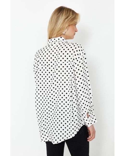 Trendyol White Oversize-hemd mit punkten in weite passform,