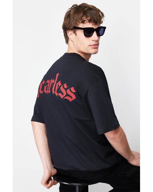 Trendyol Es, übergroßes, dickes t-shirt aus 100 % baumwolle mit textdruck in Black für Herren