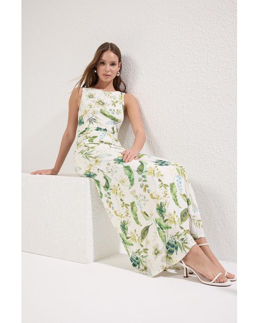 Trendyol White Dehnbares Strick-Bleistiftkleid Mit Leuchtender Oberfläche – -Blumendruck, Boot-Rock-Body Für Damen