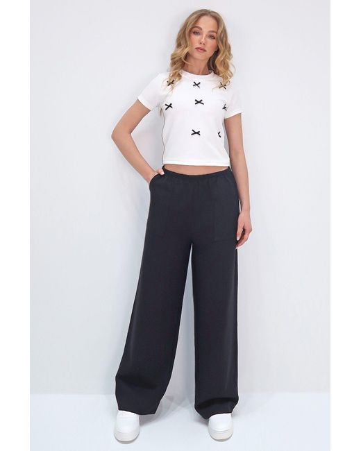 Trend Alaçatı Stili Blue Schwarze Hose Aus Leinen Mit Weitem Bein Und Doppelter Tasche Und Elastischem Bund Für Damen