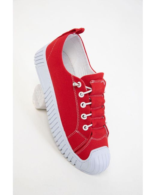 Soho Red Sneaker Aus Rotem Leinen Für Damen