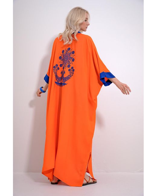 Trend Alaçatı Stili Orange S maxikleid aus webstoff mit judge-kragen, stickerei auf der rückseite und fledermausärmeln