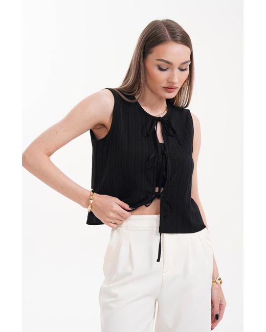 Trendyol Black Schwarze, Detaillierte, Strukturierte, Dünne Blusenweste Mit Krinkle-Struktur Für Damen