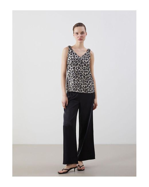 LC Waikiki White Lcwaikiki Klassische Bluse Mit V-Ausschnitt Und Leopardenmuster Für Damen