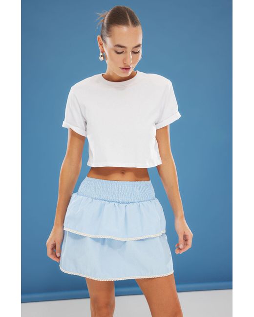 Trendyol Blue Blauer, Hüftbodenbesetzter, Gerüschter, Gewebter Minirock Für Damen