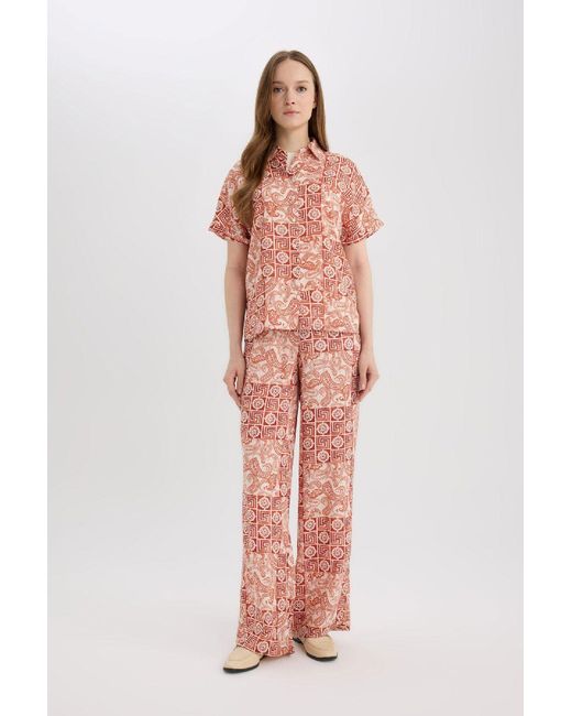 Defacto Red Gemusterte Hose Mit Weitem Bein Und Normaler Passform Für Damen