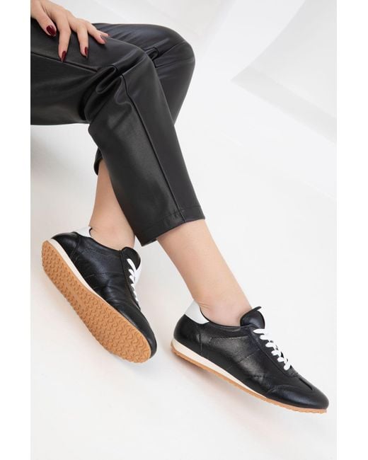 Soho Black Schwarzer Sneaker Für Damen