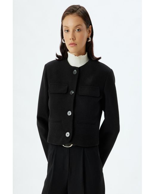 Koton Black Dicke, Gestrickte, Kurz Geschnittene Jacke Im Slim Fit – Rundhalsausschnitt Und Knopfdetail Für Damen